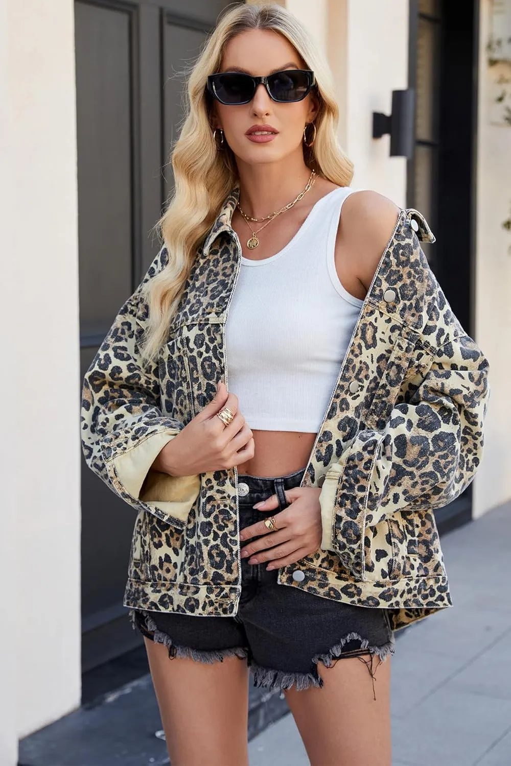 D-Sun Women Casual Denim Jacket Oversized Leopard Stars Printed Boyfriend Vintage Jean Jacket Coat with Pockets