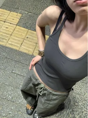 Slim Looking Elastic Outerwear Camisole